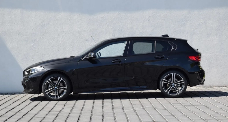 BMW Seria 1 cena 161900 przebieg: 9800, rok produkcji 2023 z Golina małe 46